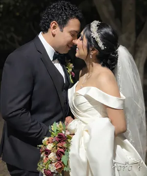 Retrato cercano de novios por Foro 7 Producciones